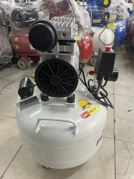 Máy nén khí không dầu giảm âm Pegasus TM-OF750-40L 1HP 17 Máy nén khí không dầu giảm âm Pegasus TM-OF750-40L 1HP