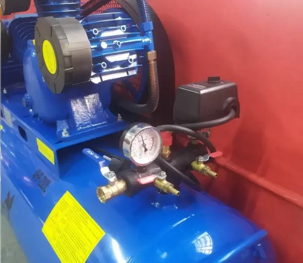 Máy nén khí Pegasus 230L TM-W-0.36/8-230L-4HP (220V/380V) Máy nén khí Pegasus 230L TM-W-0.36/8-230L-4HP (220V/380V)