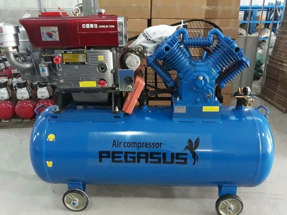Giá máy nén khí công nghiệp công suất lớn 129 Máy nén khí chạy dầu diesel 10hp