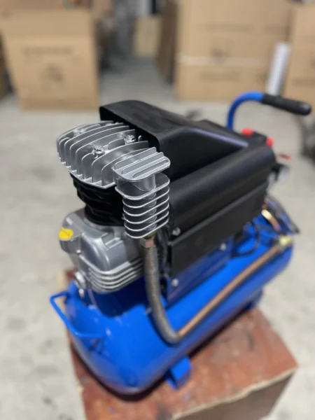 Máy nén khí có dầu 12 lít 1.5hp Wing TM-0.1/8-12L 8 Máy nén khí có dầu 12 lít Wing TM-0.1/8-12L