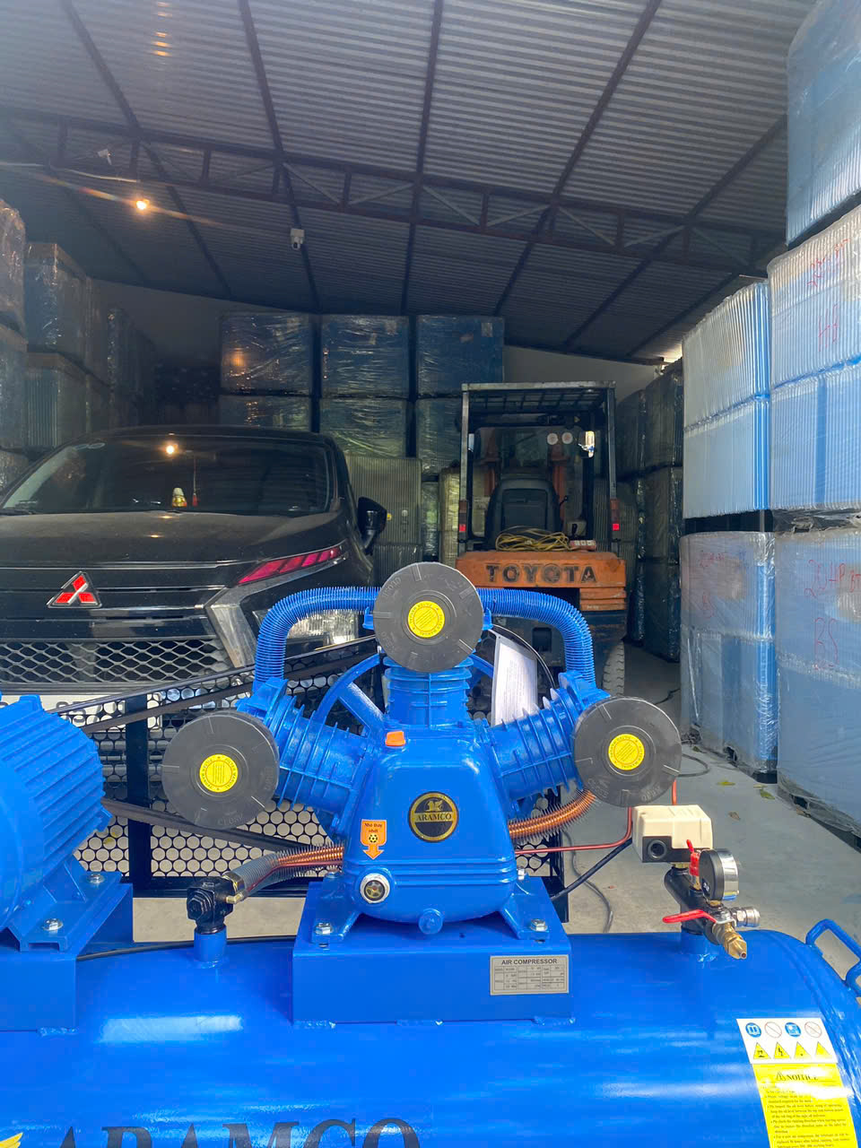 Máy nén khí 10hp 300l Aramco W-0.9/8 12 Máy nén khí 10hp 300l Aramco W-0.9/8