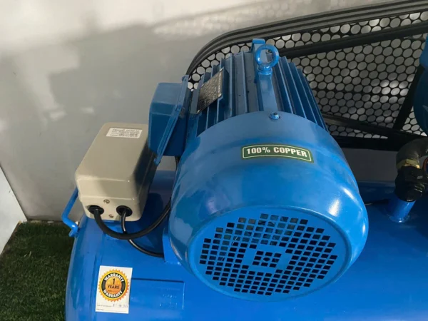 Máy nén khí 10hp 300l Aramco W-0.9/8 30 Máy nén khí 10hp 300l Aramco W-0.9/8