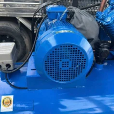 Máy nén khí 10hp 330l Aramco V-1.05/12.5 9 Máy nén khí 10hp Aramco V-1.05/12.5