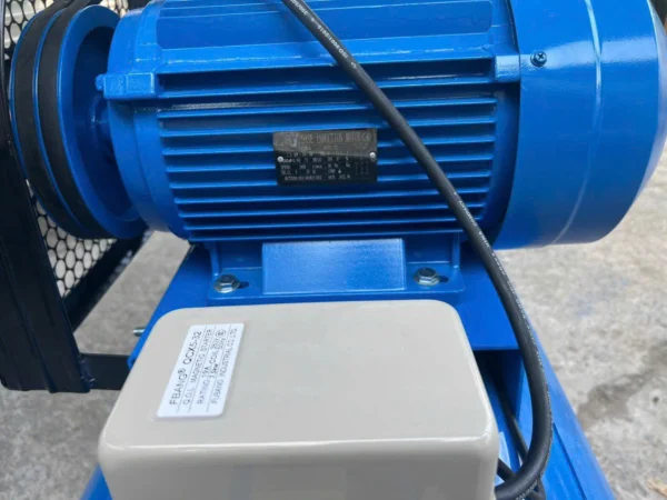 Máy nén khí 10hp 330l Aramco V-1.05/12.5 13 Máy nén khí 10hp Aramco V-1.05/12.5