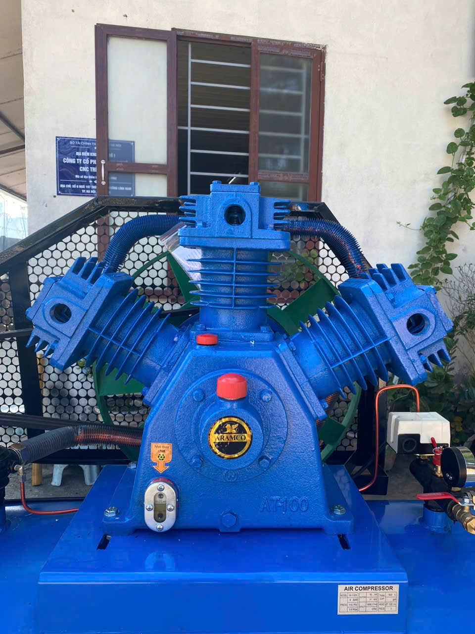 Máy nén khí 15hp (11kw) 500 lít Aramco W-1.6/8-500L 7 Máy nén khí 15hp (11kw) 500 lít Aramco