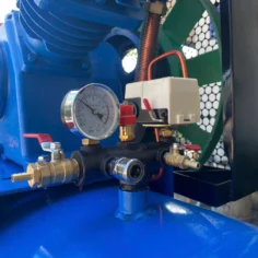 Máy nén khí 15hp (11kw) 500 lít Aramco W-1.6/8-500L 11 Máy nén khí 15hp (11kw) 500 lít Aramco