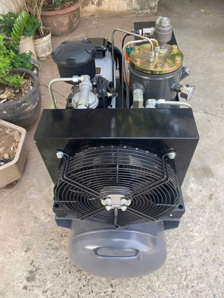 Máy nén khí trục vít mini 10hp Aramco HD-9KW/TH 10 Máy nén khí trục vít mini 10hp Aramco HD-9KW/TH